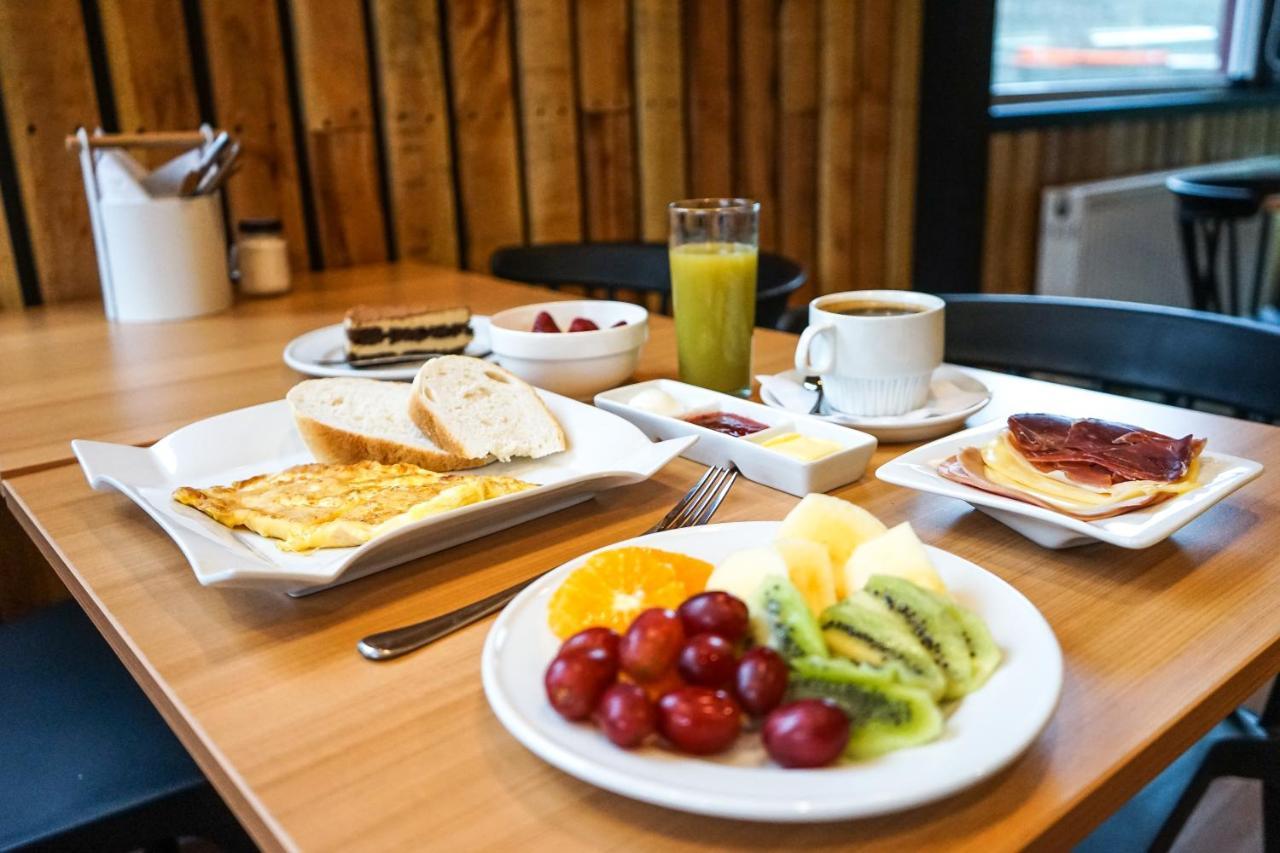 Hotel Boutique Restaurant Kran Kreen بونتا أريناس المظهر الخارجي الصورة